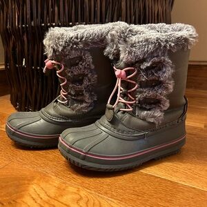 London Fog Snow boots Waterproof Girls Size 2